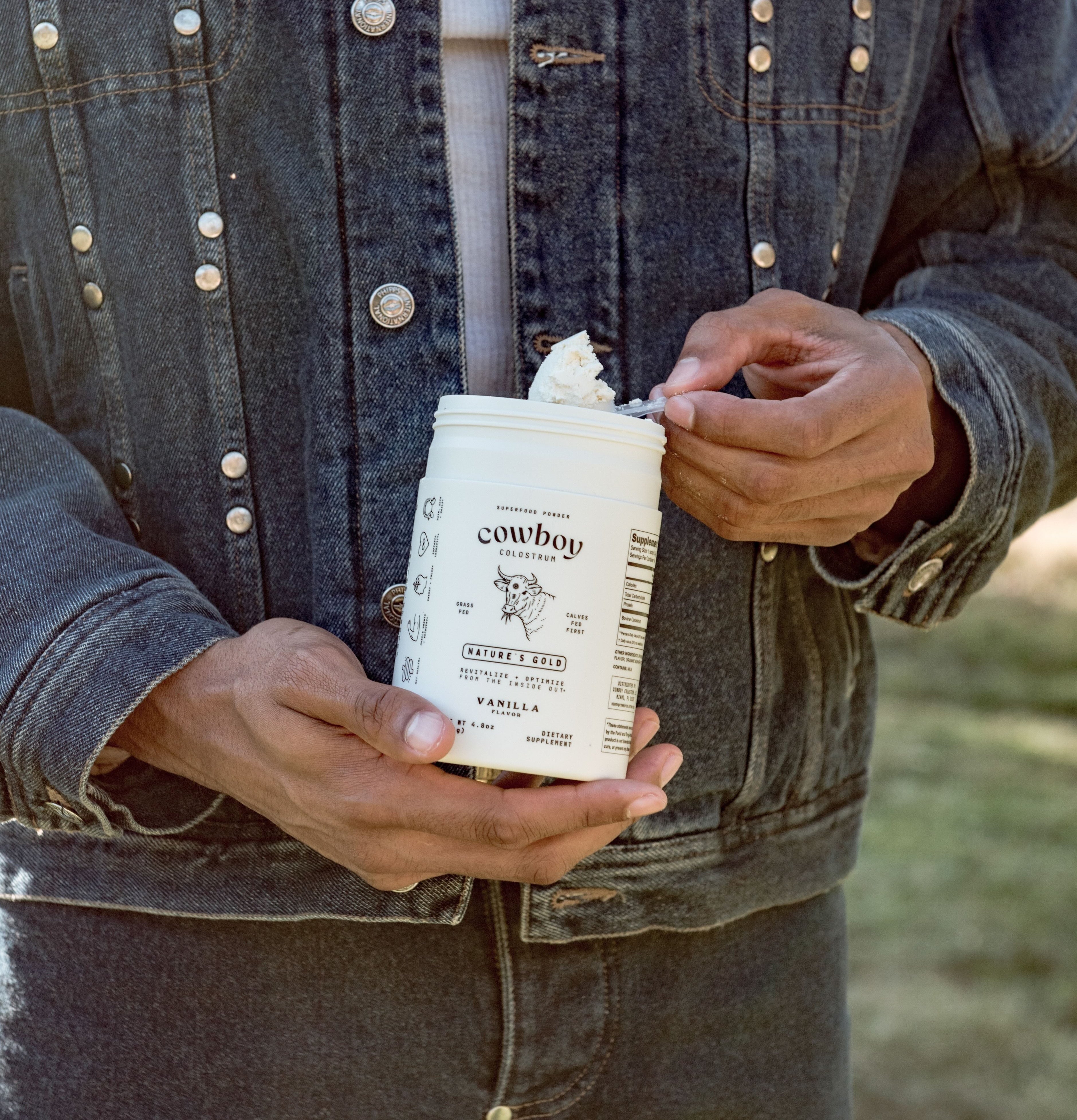 cowboycolostrum-vanilla-nature-gold-health-bovine-colostrum-lifestyle-mens-health